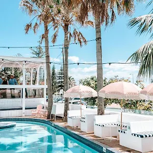 Hotel Komune Resort And Beach Club Greenmount Beach